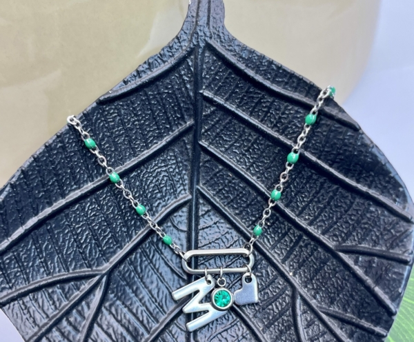 Collier "M"aman vert
